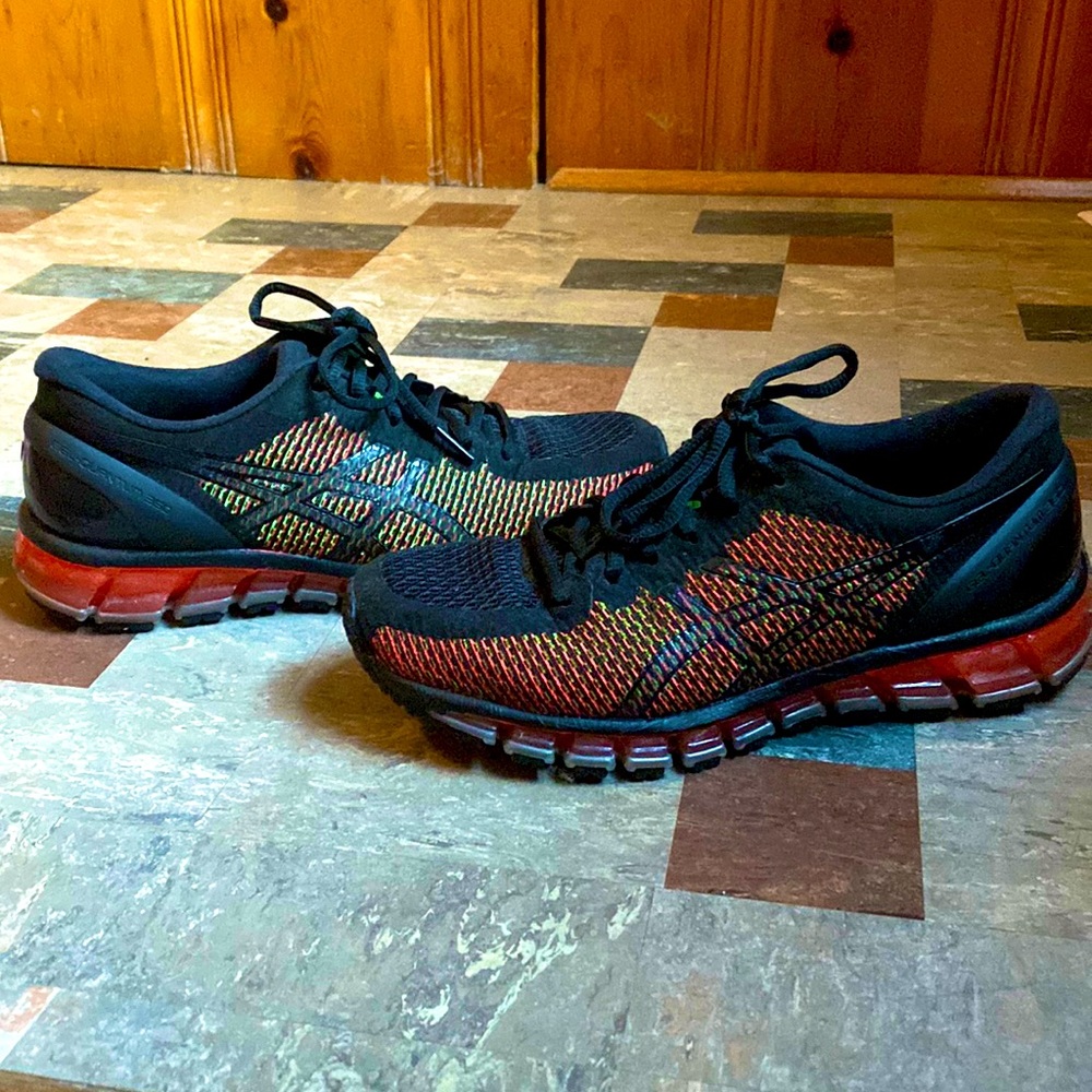 ASICS black/ multi color running or cross training